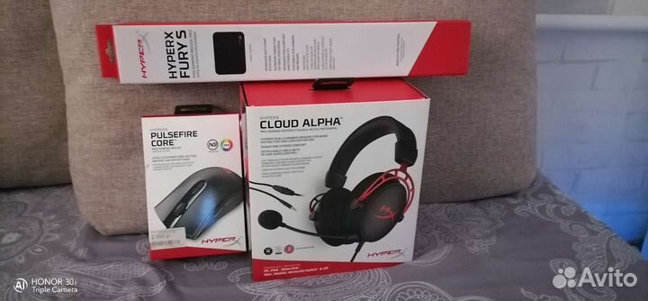 Комплект HyperX - наушники, мышь и коврик