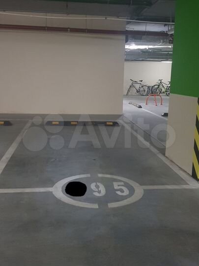 Машиноместо, 14 м²