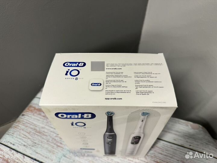 Oral-B iO Series 8 Duo Black + White