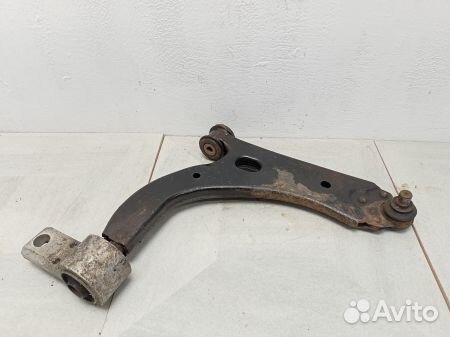 Рычаг передний правый нижний 1212807