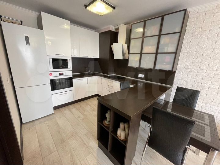 3-к. квартира, 84 м², 12/18 эт.