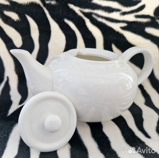 Чайник заварочный фарфоровый