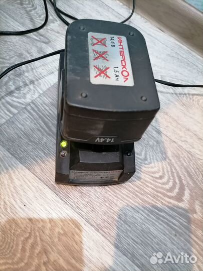 Зарядное устройство для шуруповерта Интерскол 14,4