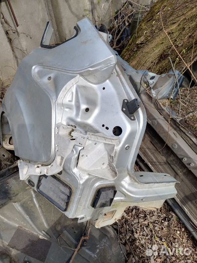 Крыло заднее левое Ford Focus 3 Хетч