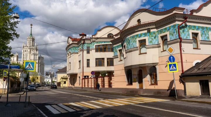 Здание на Гончарной 15, 3300 м²