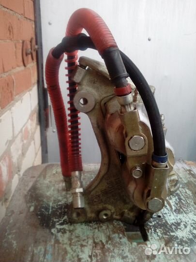 Суппорт правый на Ниву