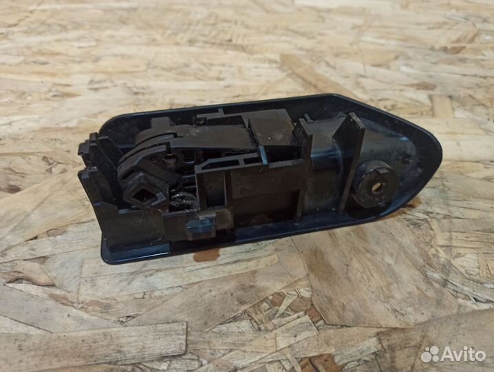 Рычаг открывания багажника Toyota Corolla E150