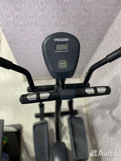 Эллиптический тренажер torneo