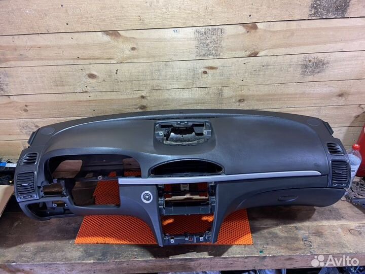 Торпедо Renault Laguna