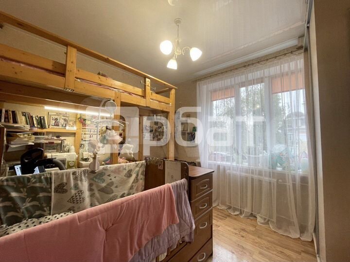 Доля в 4-к. квартире, 38,9 м², 3/5 эт.