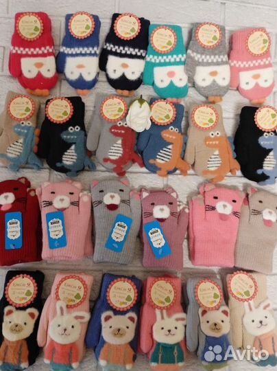 Перчатки и варежки детские и подростковые новые