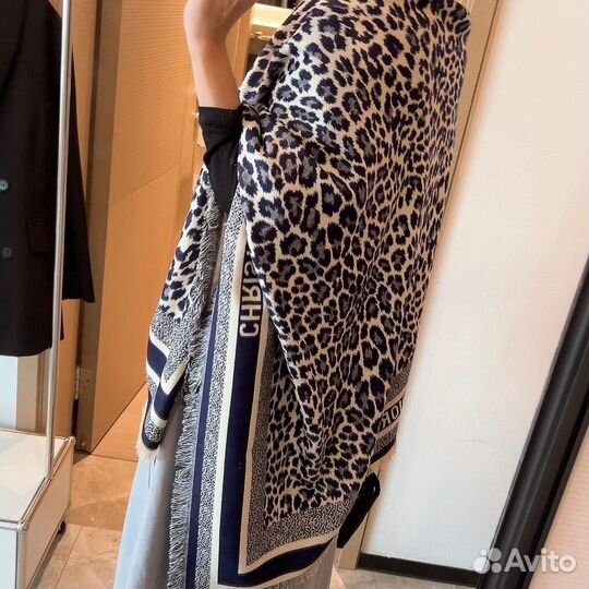 Платок шаль Диор кашемир. Новый в коробке