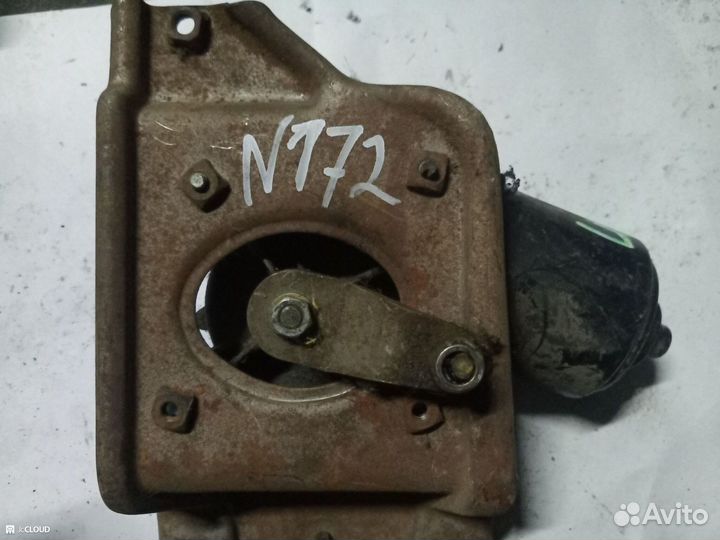 Мотор дворников на toyota hiace LH61