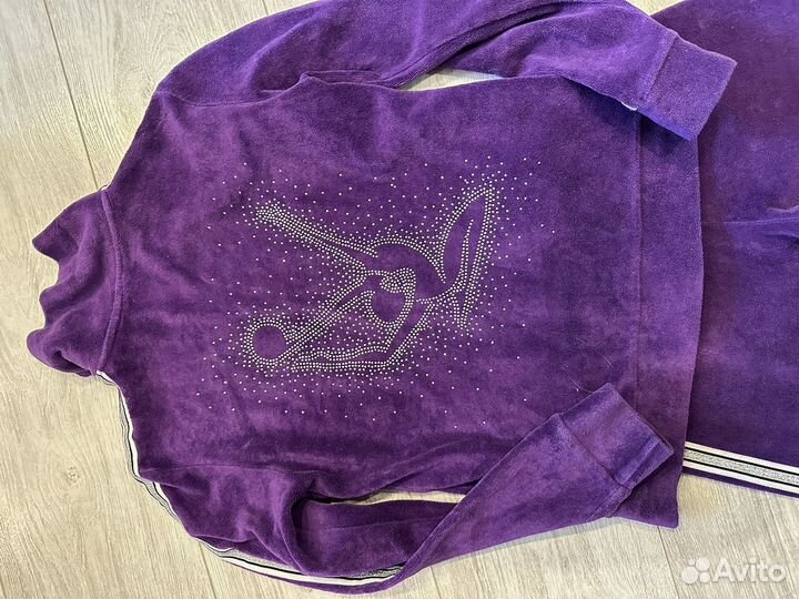 Спортивный костюм для девочки на рост 140