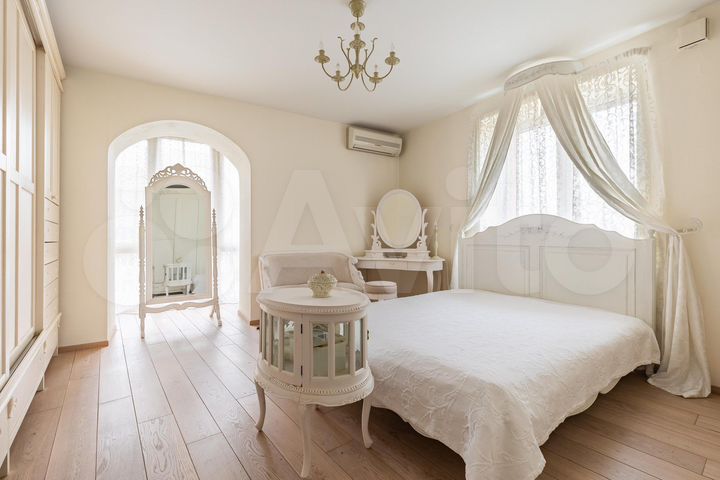 5-к. квартира, 160 м², 15/17 эт.