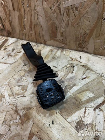 Подрулевой переключатель omega b дворников