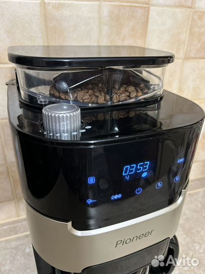 Кофемашина капельная Pioneer с кофемолкой