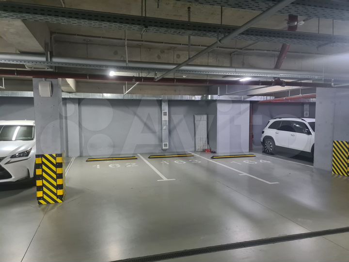 Машиноместо, 18 м²