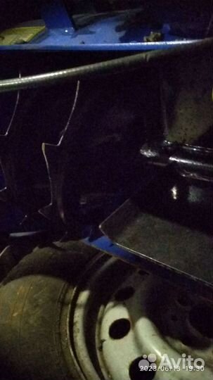 Снегоуборочная приставка к мотоблоку