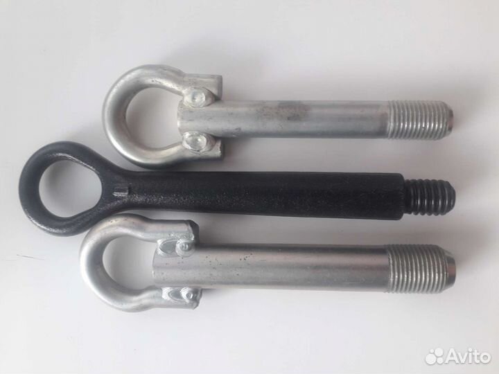 Продам буксировочные крюки на Тойоту