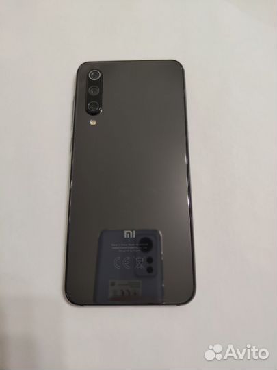 Xiaomi Mi 9 SE, 6/64 ГБ