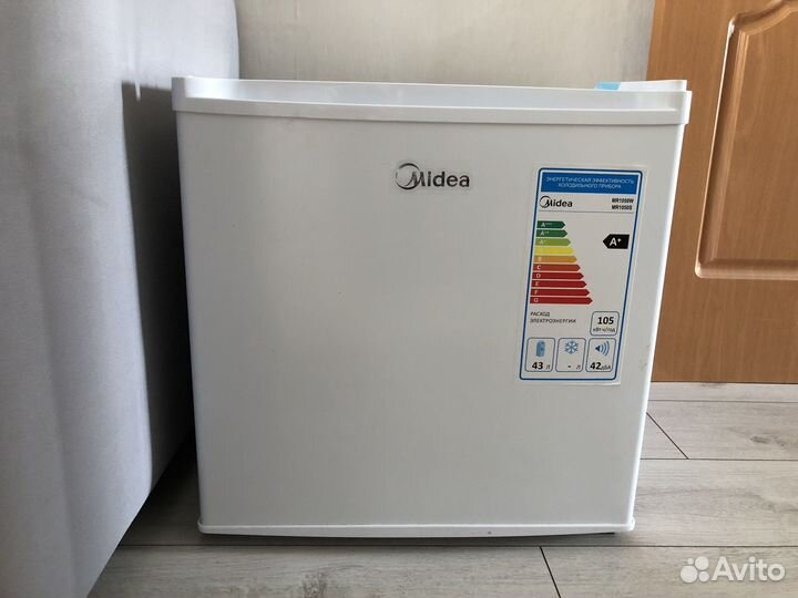 Мини холодильник Midea