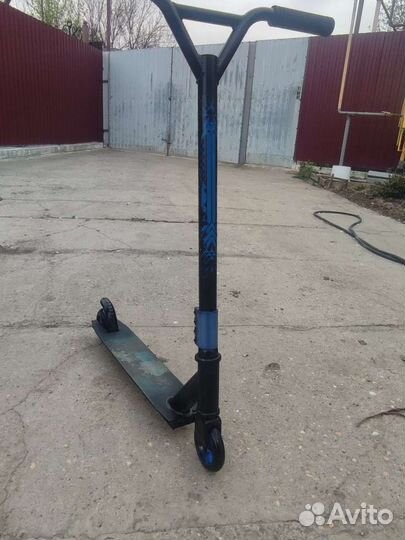 Трюковой самокат