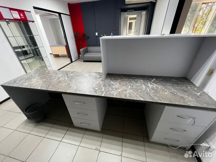 Стойка ресепшн