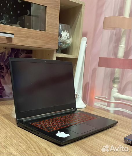 Ноутбук msi gf63