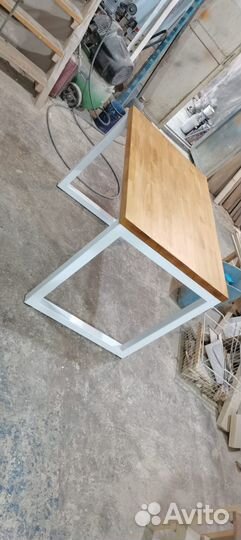 Письменный стол