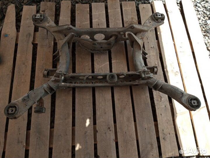 Балка задняя Mercedes-Benz S-Classe W140 119.971