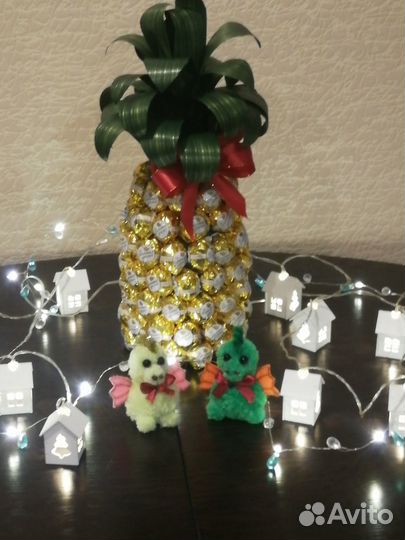 Ананас из конфет