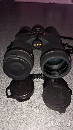 Бинокль Nikon Monarch 3 8x42