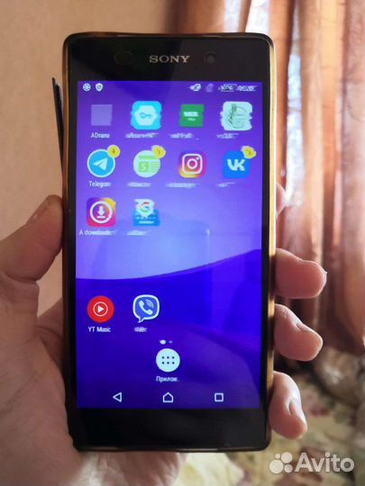 Телефон Sony xperia z2