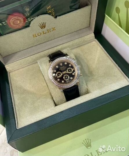 Золотые часы Rolex с бриллиантами
