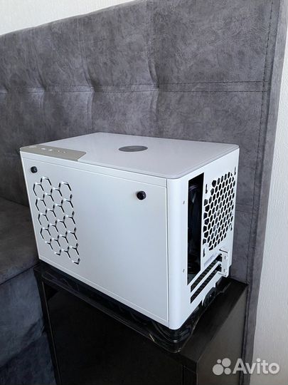 Корпус для компьютера IN WIN CF08A A1+ новый