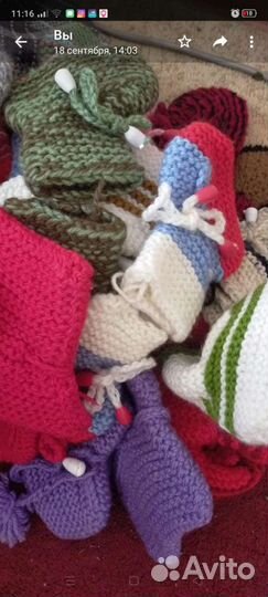 Носки шерстяные,манишки детские,шапки двойные т.д