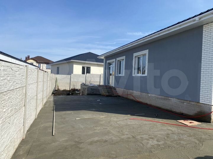 Дом 210 м² на участке 8,1 сот.