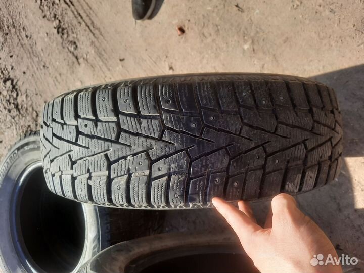 Roadstone Winguard Spike 215/65 R16