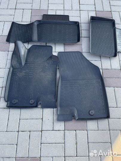 Автомобильные коврики резиновые
