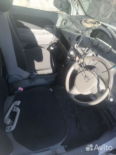 Toyota Sienta 1.5 AT, 2009, битый, 111 111 км