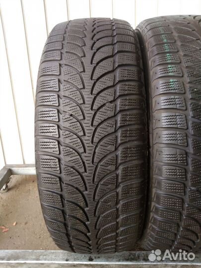 Bridgestone Blizzak LM-80 Evo 215/60 R17