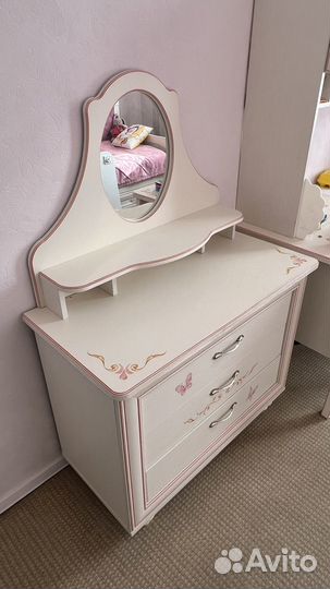 Комплект мебели для детской