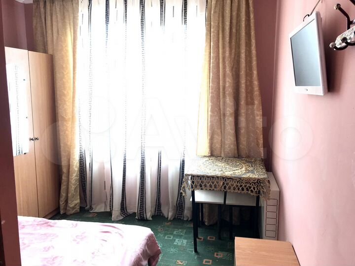 Комната 10 м² в 5-к., 2/2 эт.