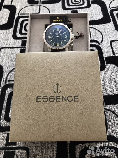 Часы Essence