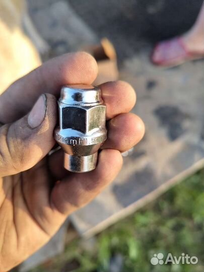 Колесные гайки M12x1.5 конусные под проставки