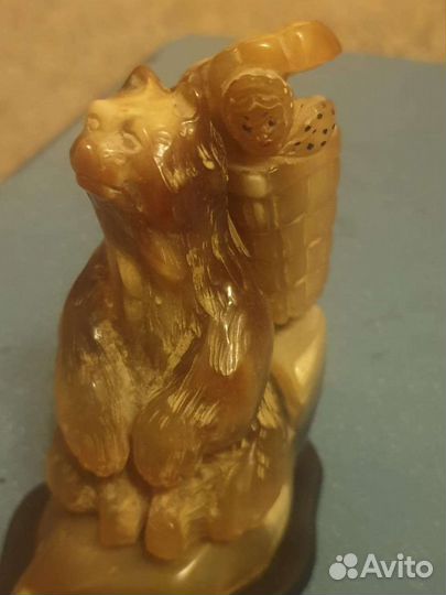 Фигурка из кости СССР медведь и Маша, хорошая