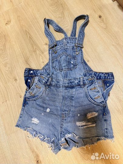 Джинсовый комбинезон