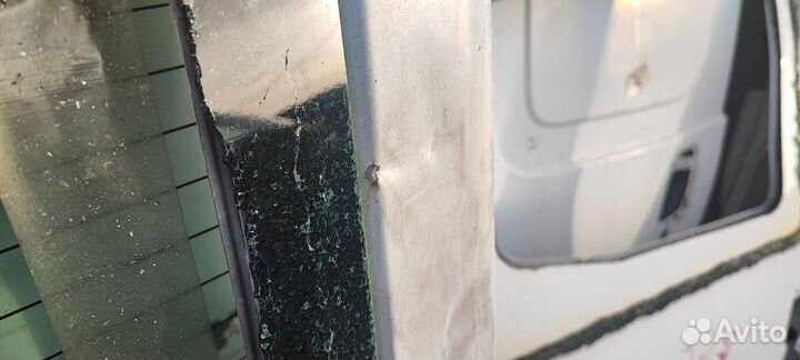 Рено Трафик Дверь задняя Прав