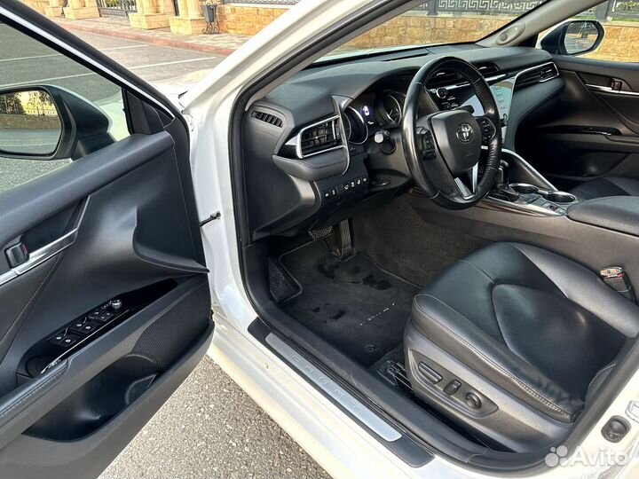 Toyota Camry 2.5 AT, 2019, 140 000 км